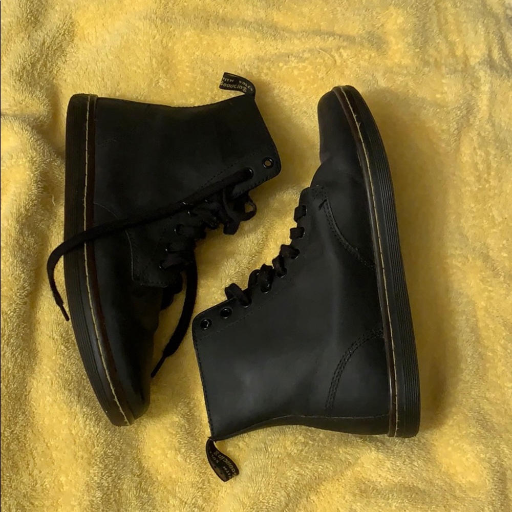Men’s 10, women’s 12 Dr.Martens boots